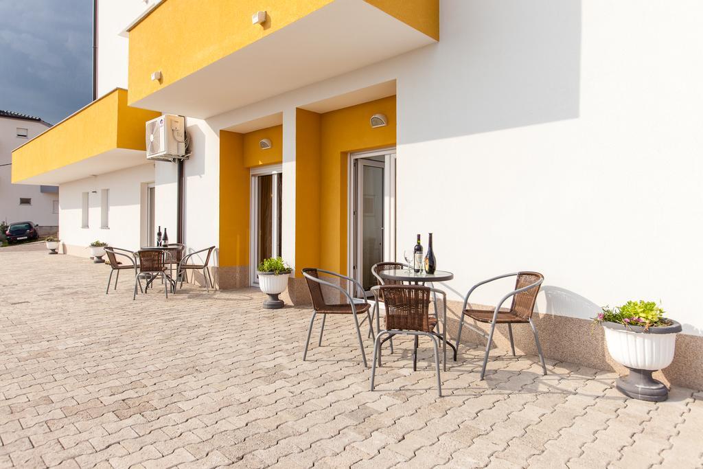Knezovic Apartments Podstrana Exterior photo