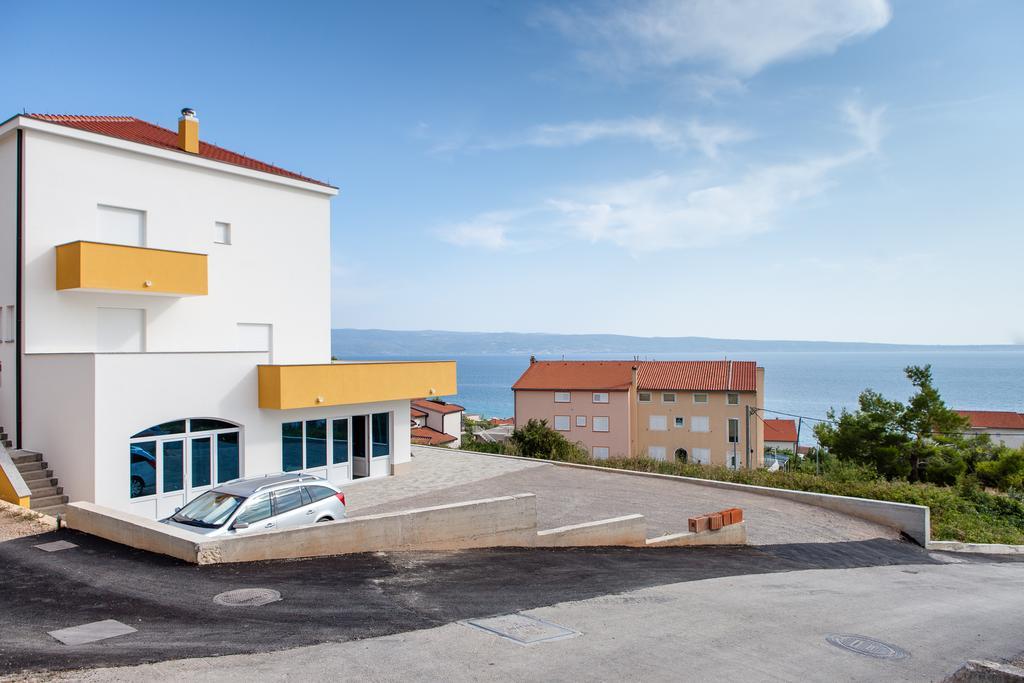 Knezovic Apartments Podstrana Exterior photo