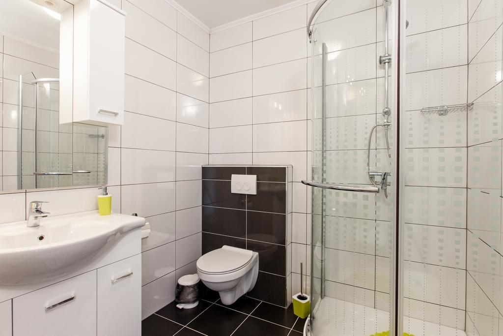 Knezovic Apartments Podstrana Exterior photo