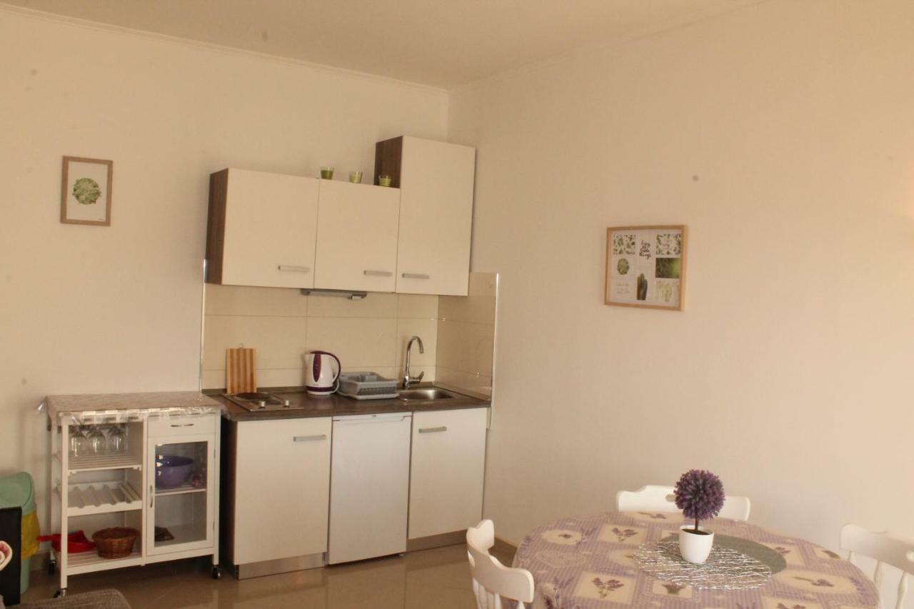 Knezovic Apartments Podstrana Exterior photo